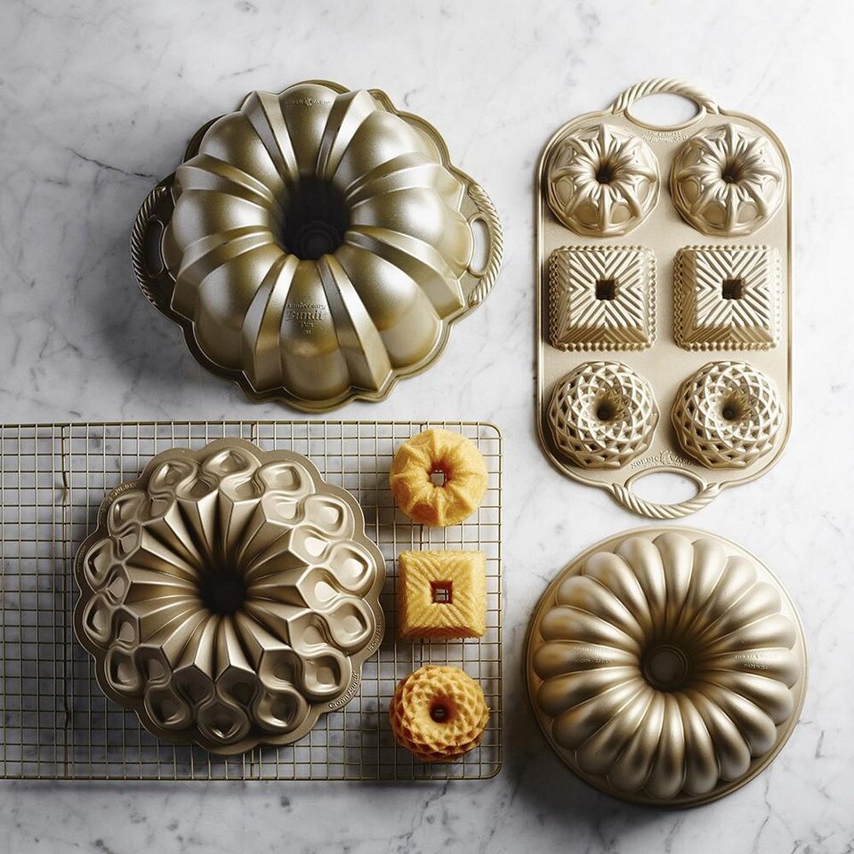 Nordic Ware Anniversary Bundt® Pan Williams Sonoma AU